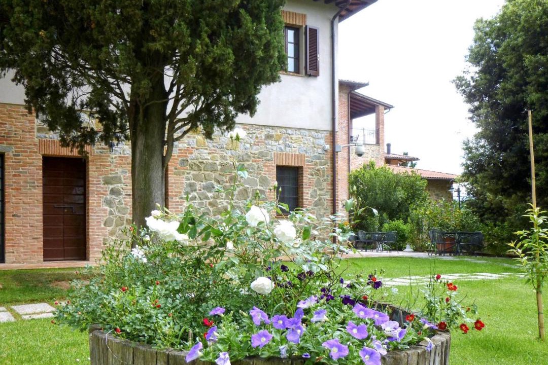 Photo of Buildings in Popoltaio-Schiacciato