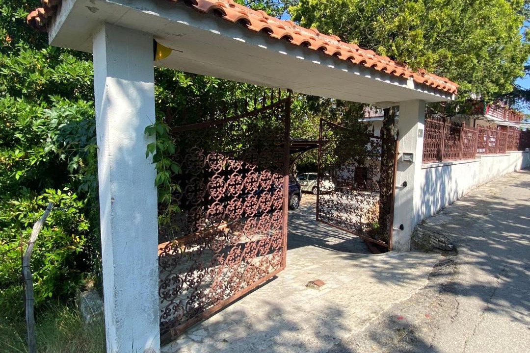 Photo of Others in Configni