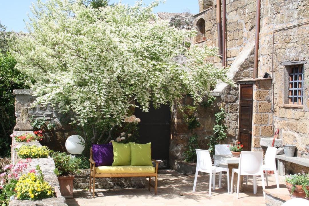 Photo of Others in Civita di Bagnoregio