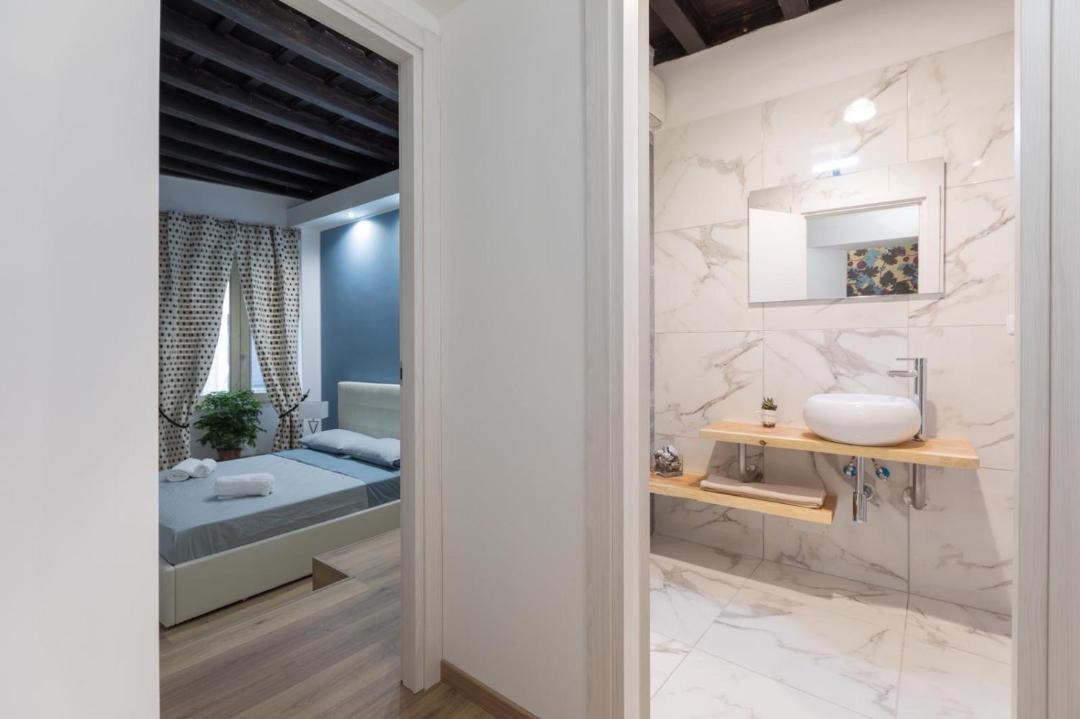 Photo of Bathroom in Rione IV Campo Marzio