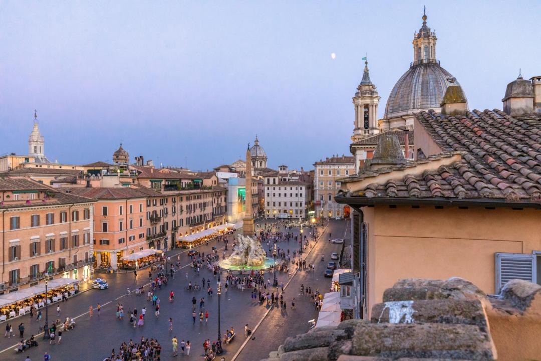Photo of Others in Navona