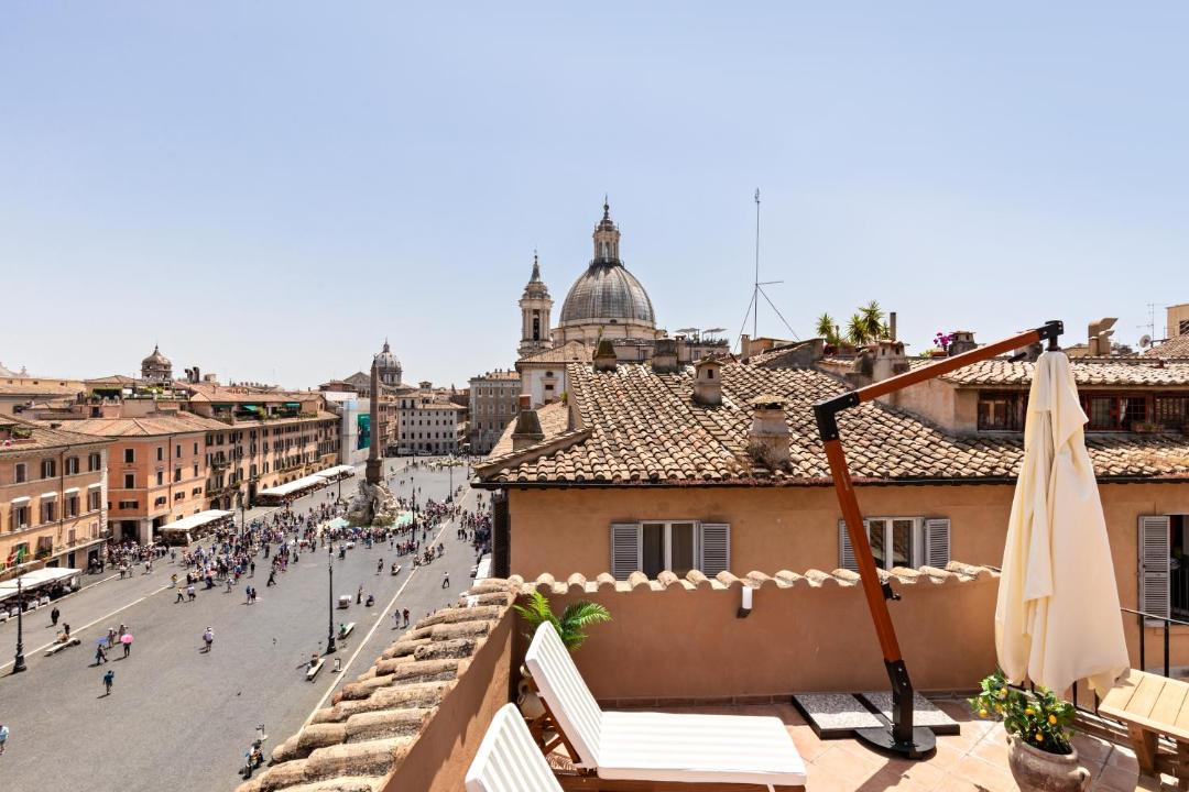 Photo of Others in Navona