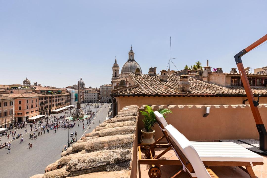 Photo of Others in Navona