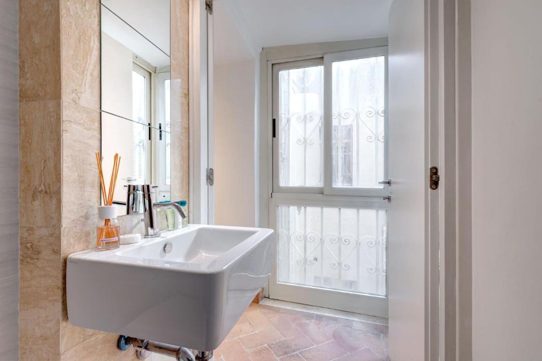 Photo of Bathroom in Rione II Trevi