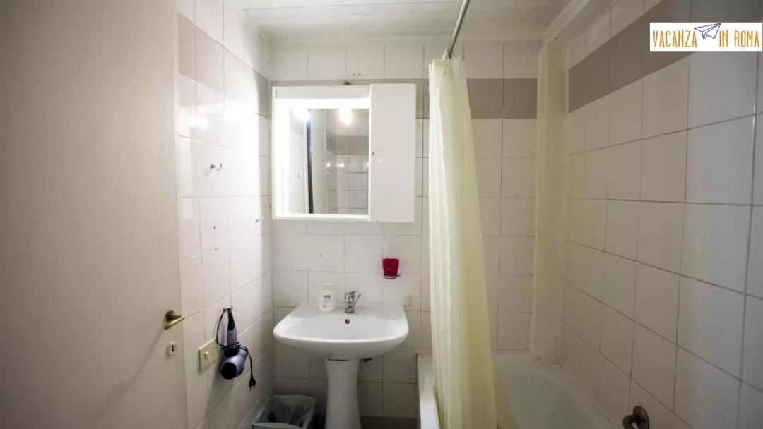 Photo of Bathroom in Rome City Centre
