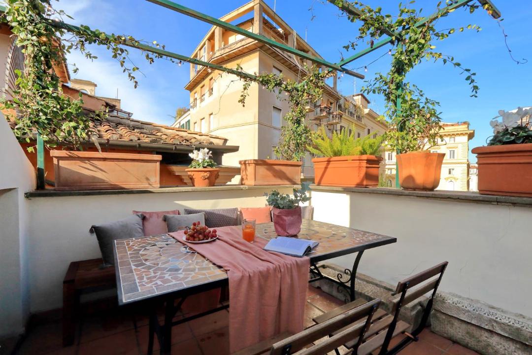 Photo of Patio Balcony in Rione VI Parione
