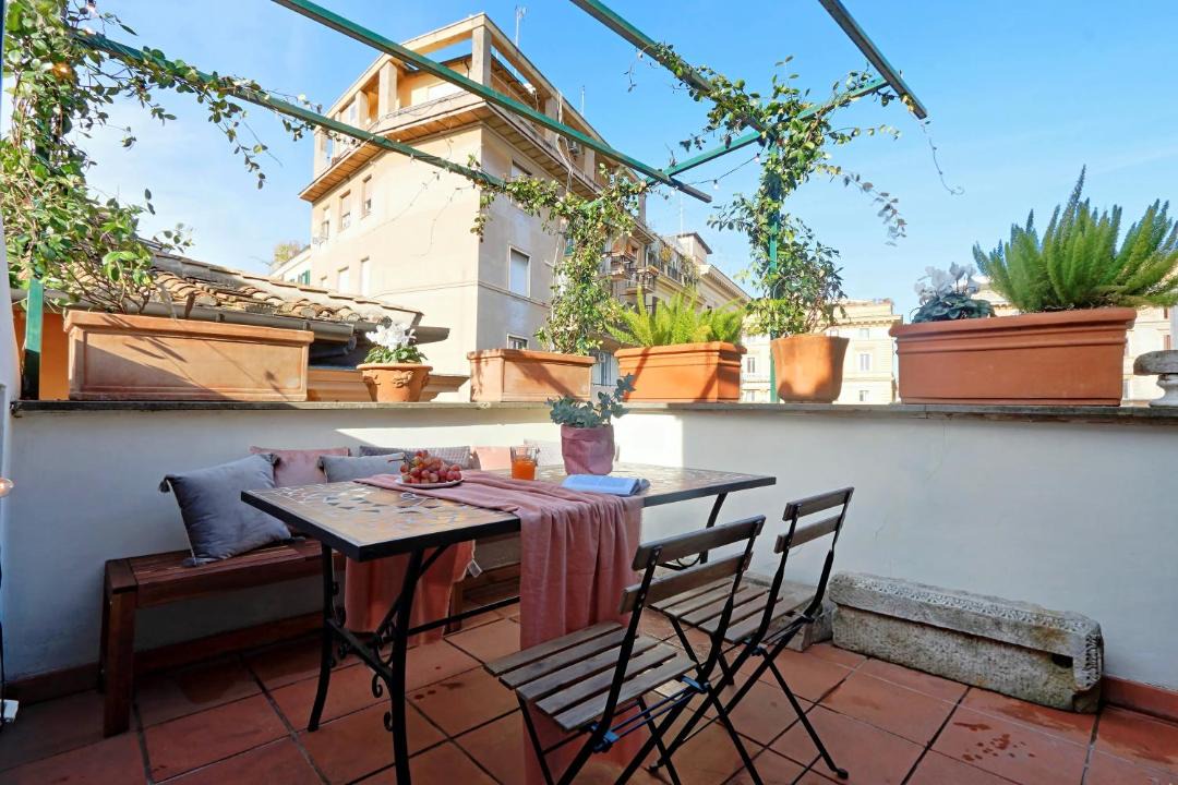 Photo of Patio Balcony in Rione VI Parione