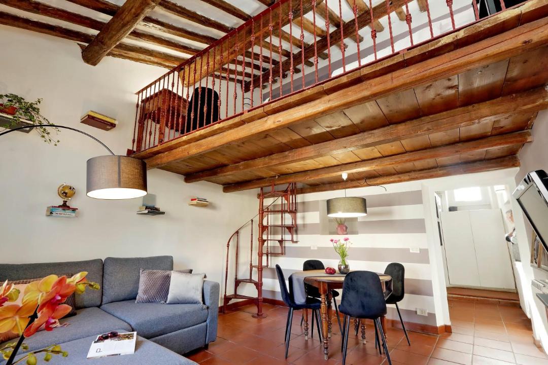 Photo of Livingroom in Rione VI Parione