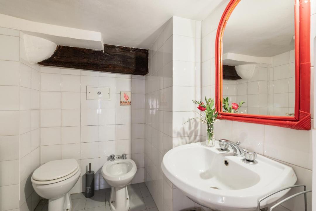 Photo of Bathroom in Rione VII Regola