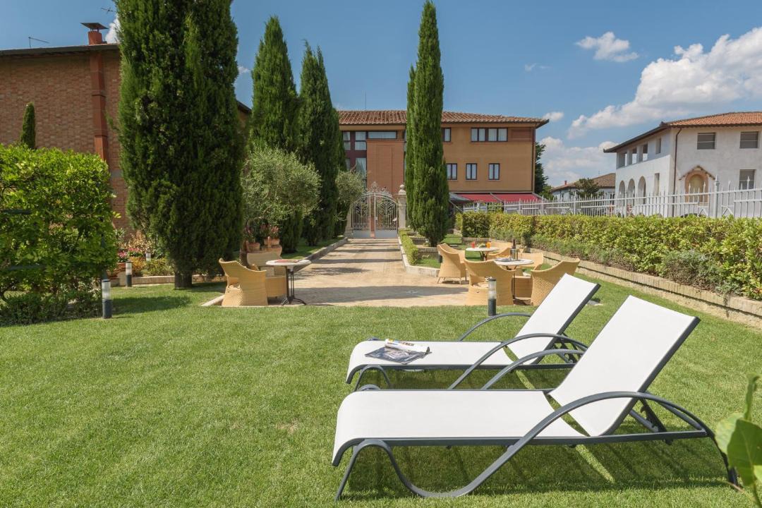 Photo of Others in Pienza
