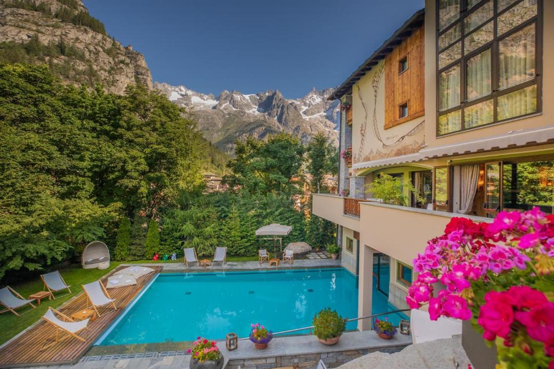 Photo of Others in Courmayeur
