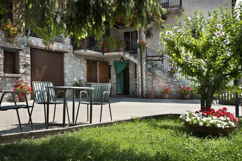Photo of Others in Varzi
