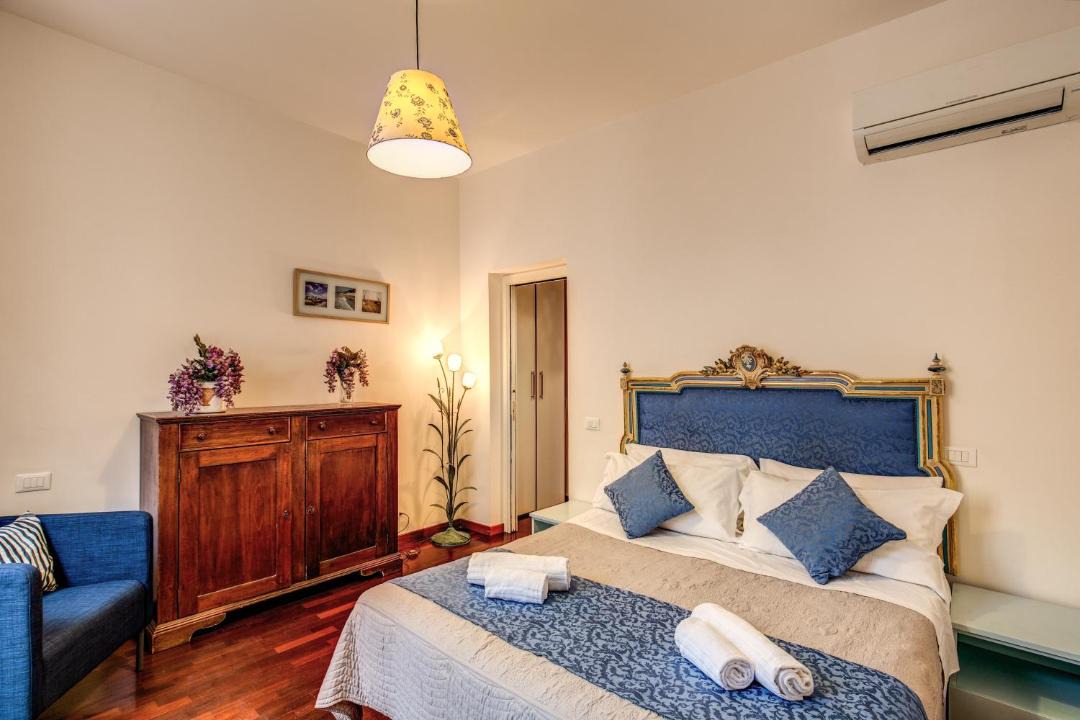 Photo of Bedroom in Monti