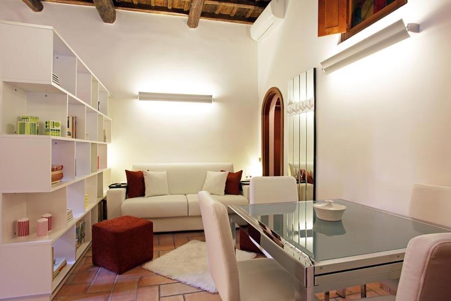 Photo of Livingroom in Rione IV Campo Marzio