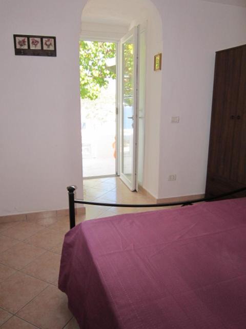 Photo of Bedroom in Le Forna