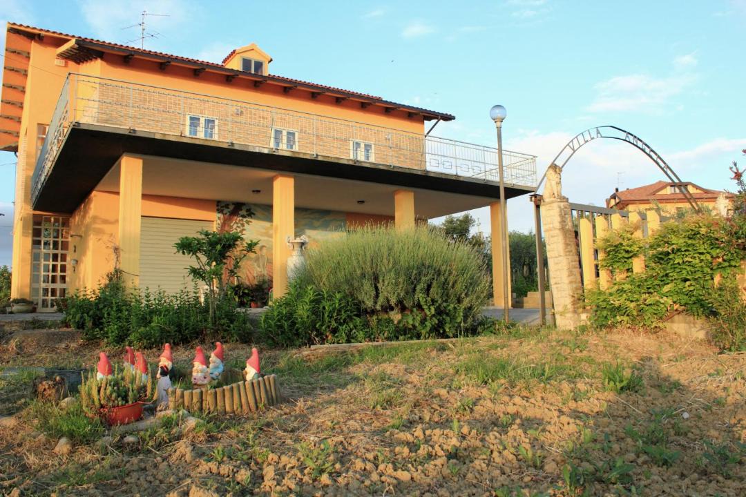 Photo of Others in Vasto