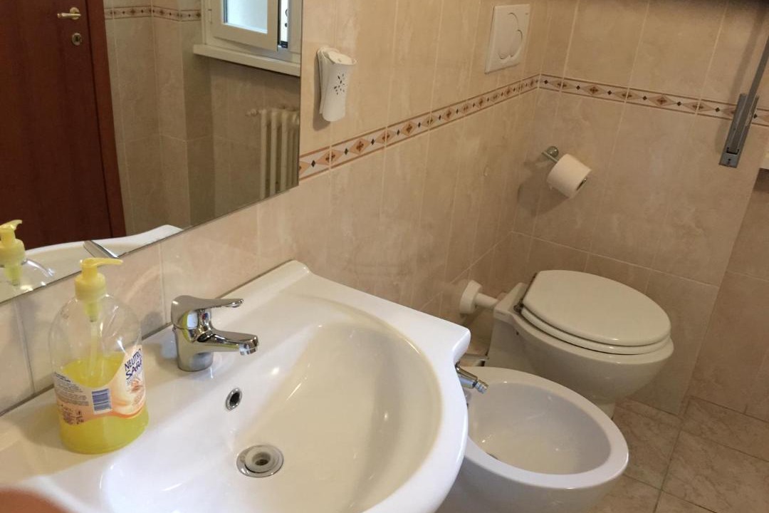 Photo of Bathroom in Rome City Centre