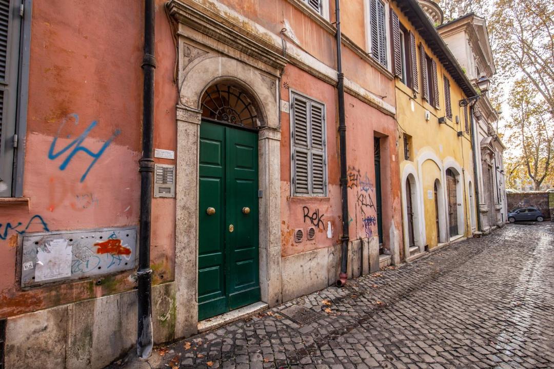 Photo of Buildings in Rione VII Regola
