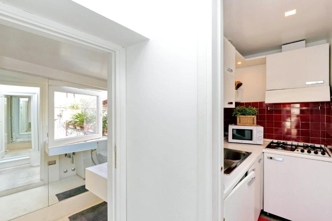 Photo of Kitchen in Rione IV Campo Marzio