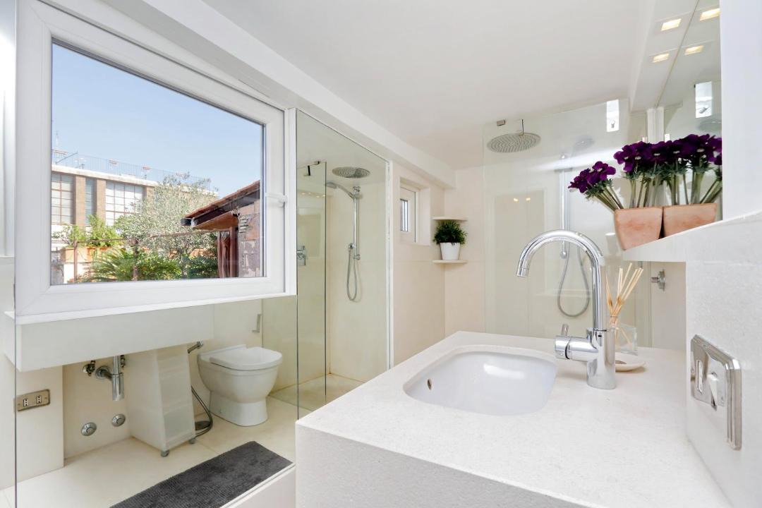 Photo of Bathroom in Rione IV Campo Marzio