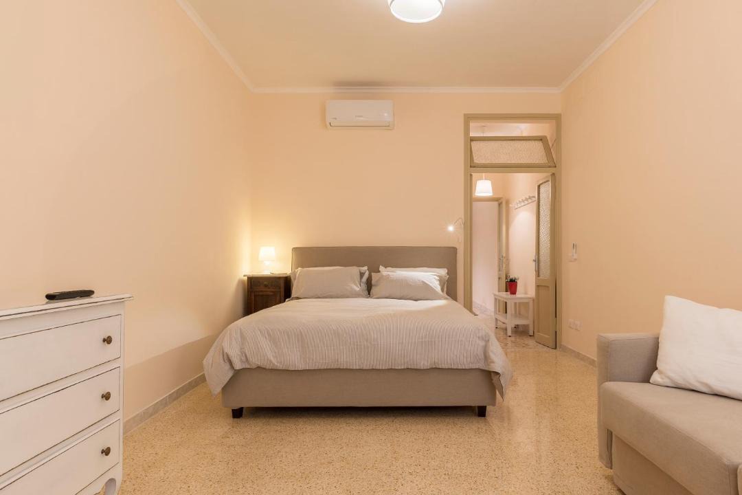 Photo of Bedroom in Rione VI Parione