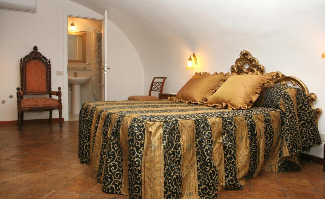 Photo of Bedroom in Rione VI Parione