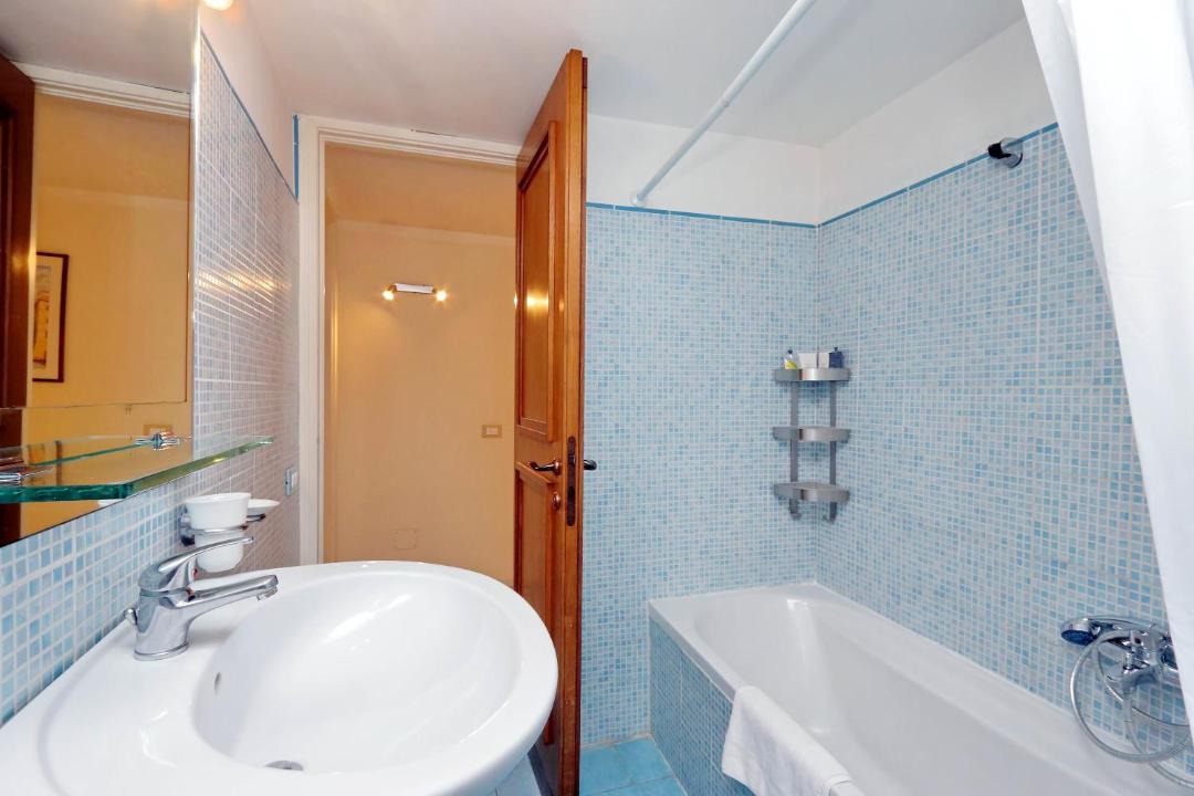 Photo of Bathroom in Rione V Ponte