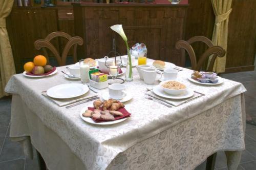 Photo of Others in Cava Manara