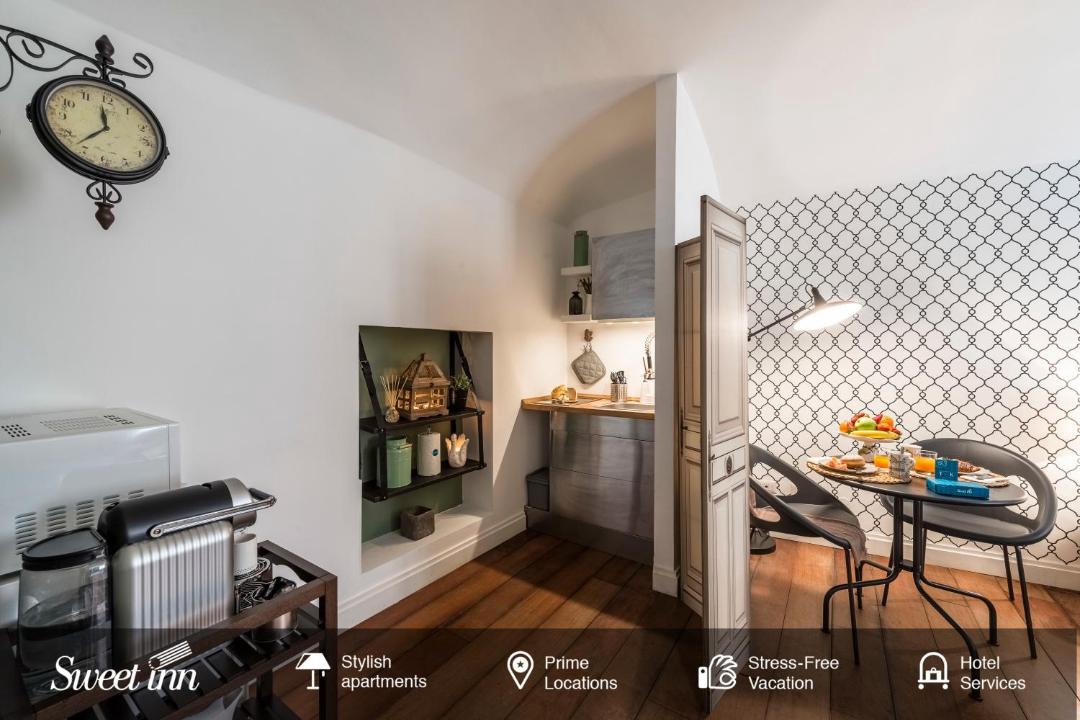 Photo of Livingroom in Roman Ghetto