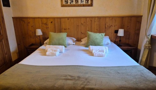Classic Room, Mountainside