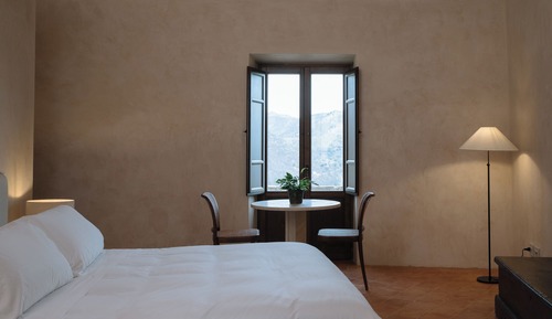 Panoramic Room, Balcony, Valley View