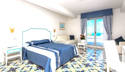 Deluxe Triple Room, Sea View