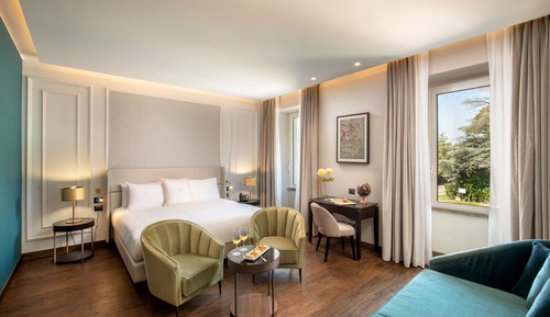 Suite (Junior)