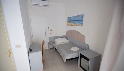 Classic Single Room