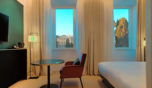 Deluxe Room, 1 King Bed