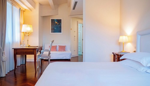 Junior Studio Suite