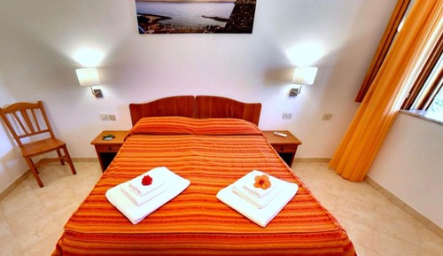 Economy Double Room, Garden View