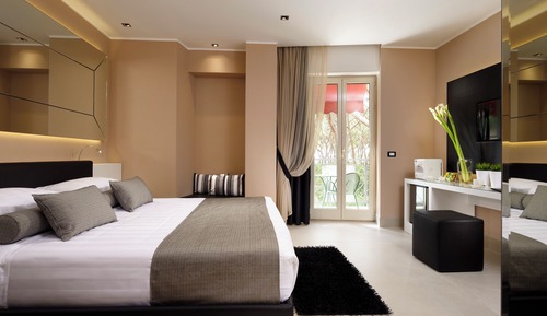 Deluxe Room (Riva's Room)