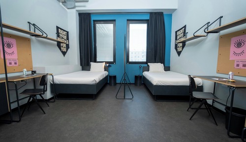 Deluxe Twin Room
