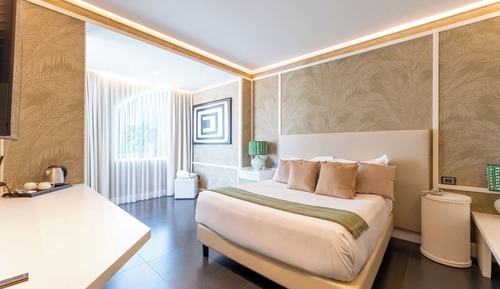 Deluxe Room, Hot Tub, Sea View