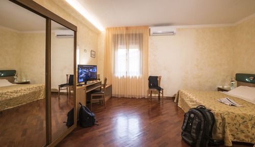 Classic Triple Room