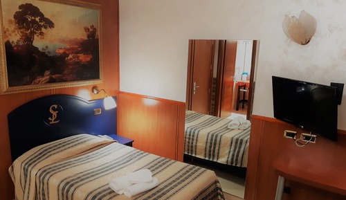 Business Single Room