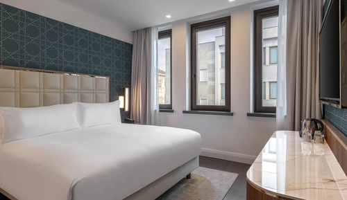 Deluxe Suite, Multiple Beds