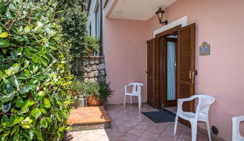 Standard Double Room, Garden View
