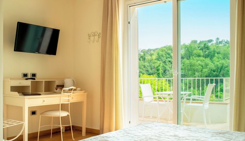 Junior Triple Room