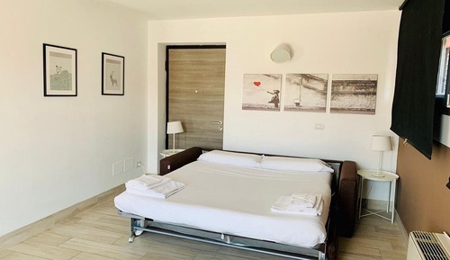 Elite Apartment, 3 Bedrooms, 2 Bathrooms, Garden View