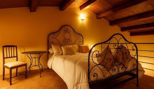 Standard Apartment (Romagna mia)