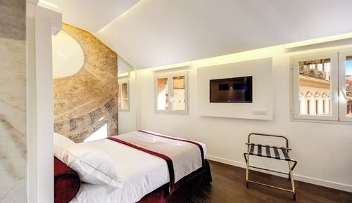 Junior Suite with Pantheon view on the 5th floor