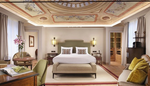 Suite (Sant'Uffizio)