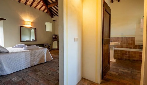 Loft, Hill View